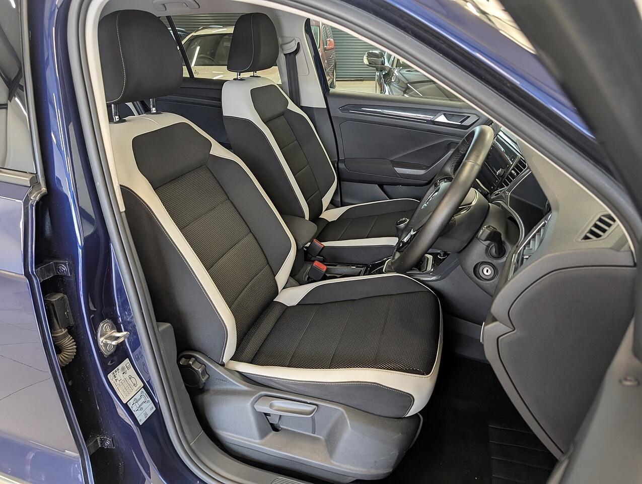 Used Volkswagen T-Roc 2019 for sale - 76479753: Photo 9