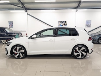 Used Volkswagen Golf 2019 for sale - 76738090: Photo