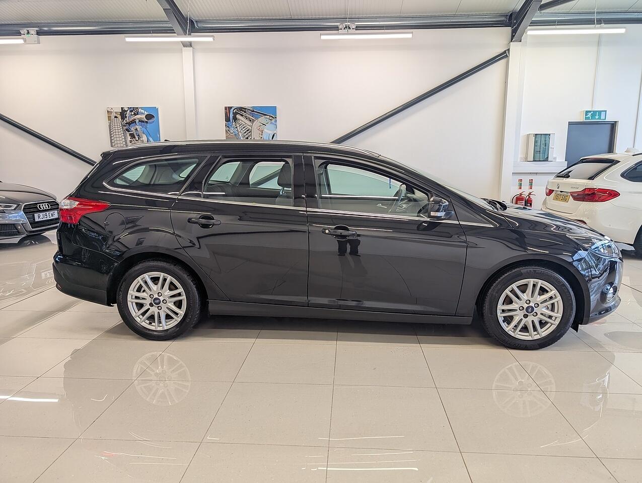 Used Ford Focus 2013 for sale - 76261706: Photo 5
