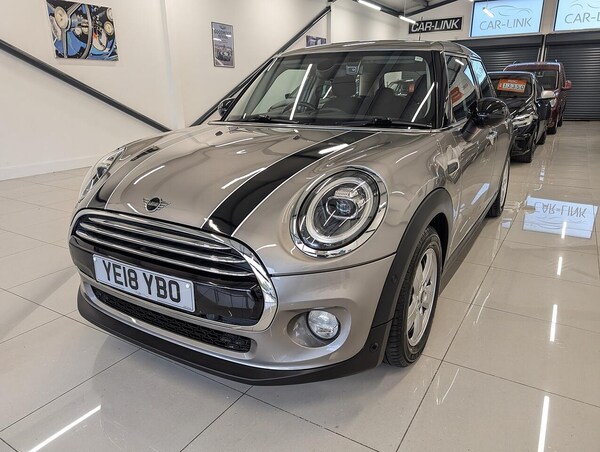 Used MINI Hatch 2018 for sale - 76261511: Photo 1