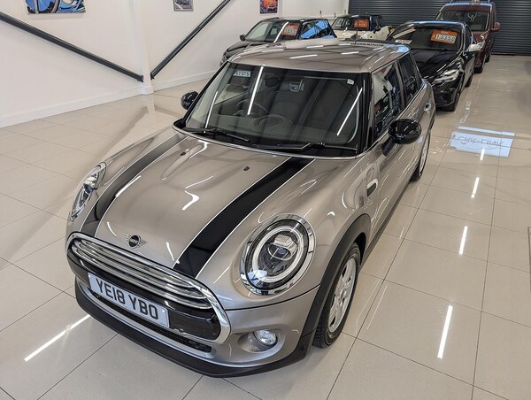 Used MINI Hatch 2018 for sale - 76261511: Photo 2