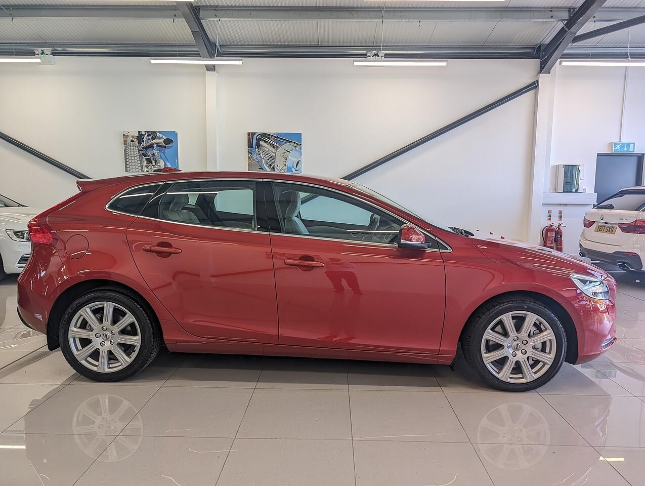 Used Volvo V40 2019 for sale - 76332218: Photo 6