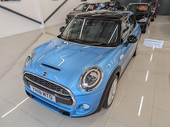 Used MINI Hatch 2018 for sale - 76390139: Photo