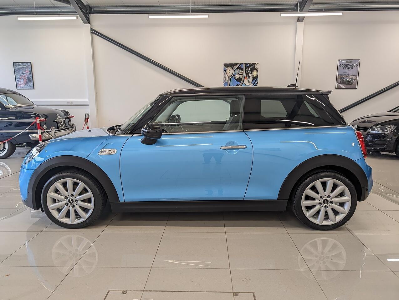 Used MINI Hatch 2018 for sale - 76390139: Photo 3