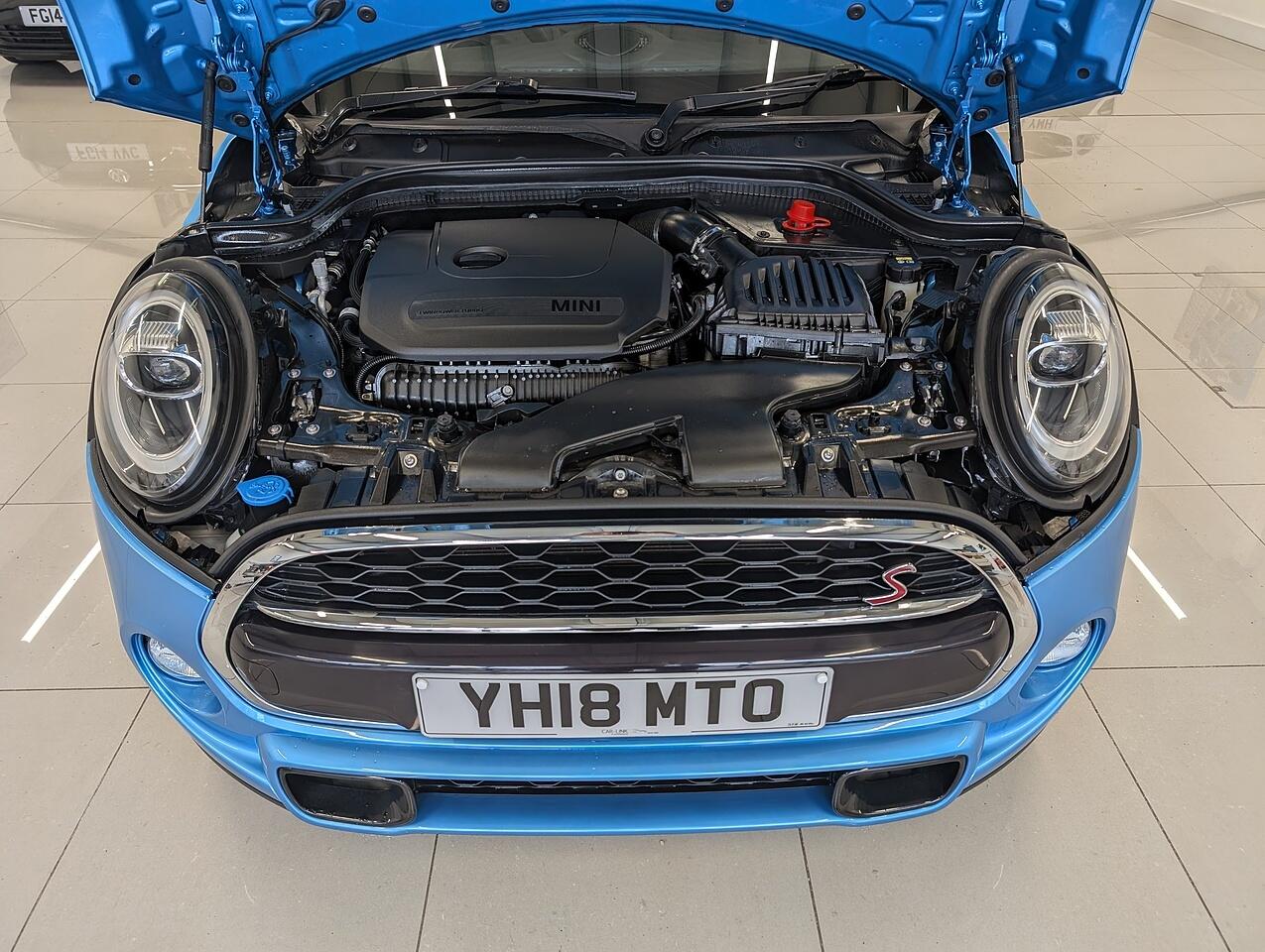 Used MINI Hatch 2018 for sale - 76390139: Photo 5