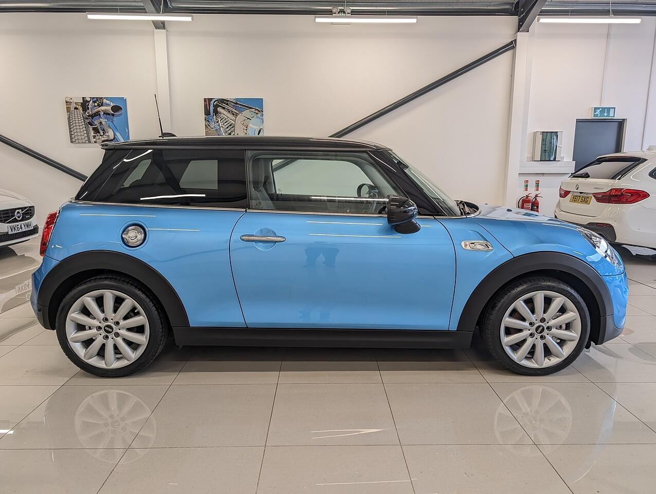 Used MINI Hatch 2018 for sale - 76390139: Photo 6