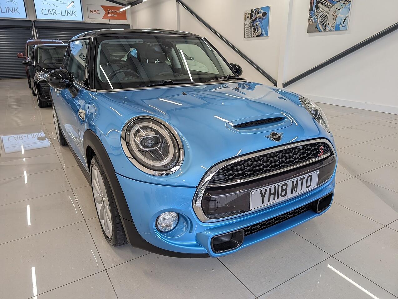 Used MINI Hatch 2018 for sale - 76390139: Photo 8