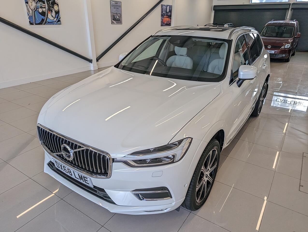 Used Volvo XC60 2018 for sale - 76074416: Photo 2