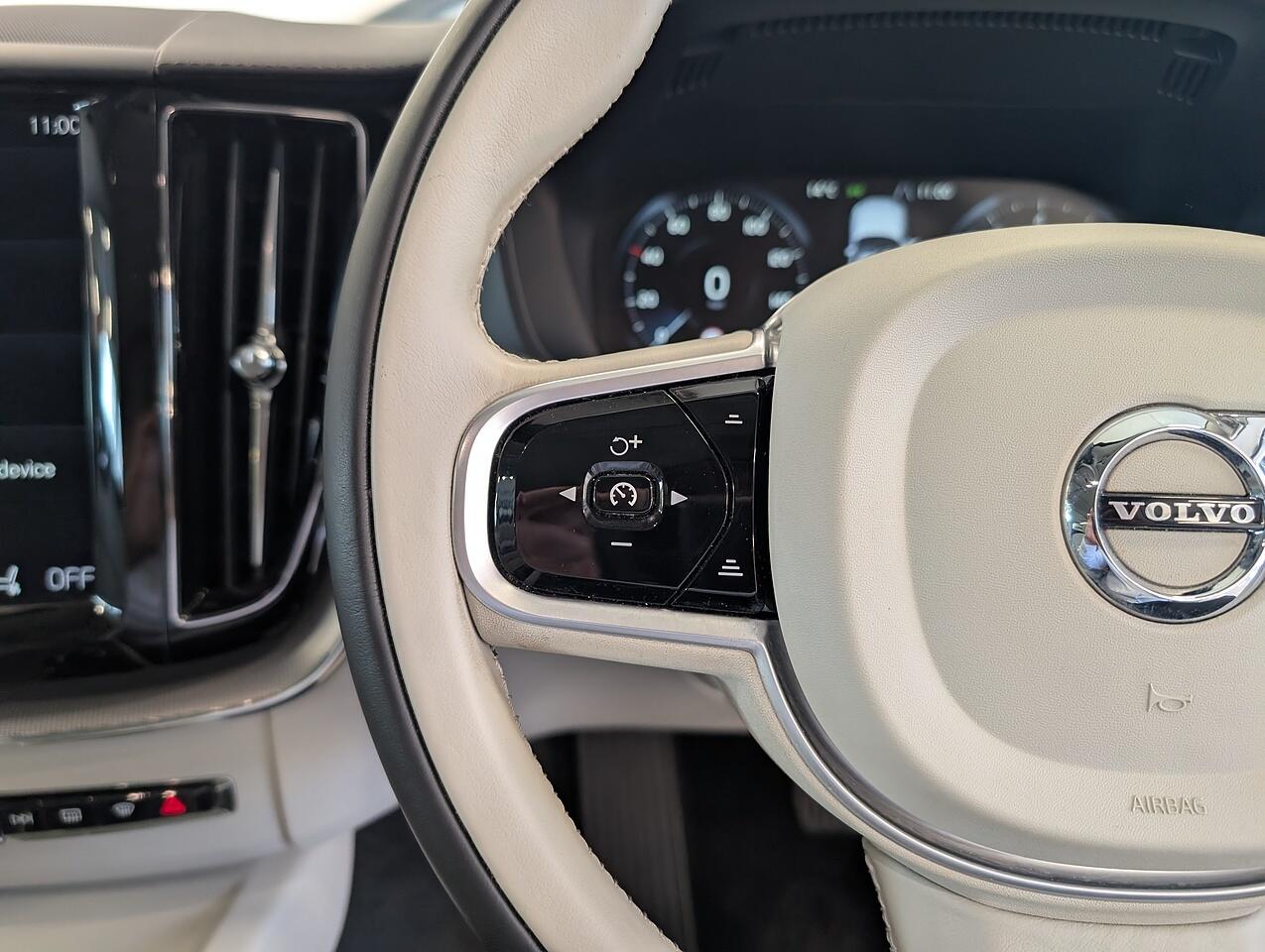 Used Volvo XC60 2018 for sale - 76074416: Photo 9