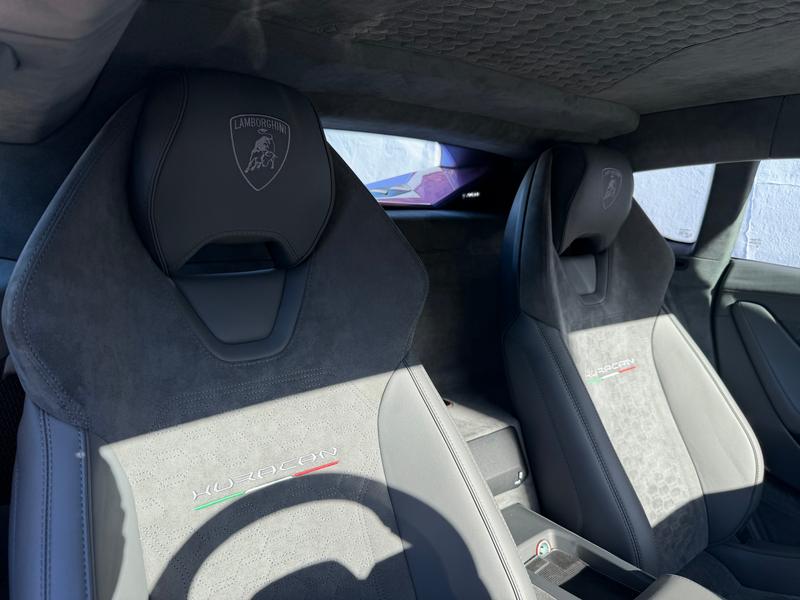 Used Lamborghini Huracan 2023 for sale - 76722812: Photo 8