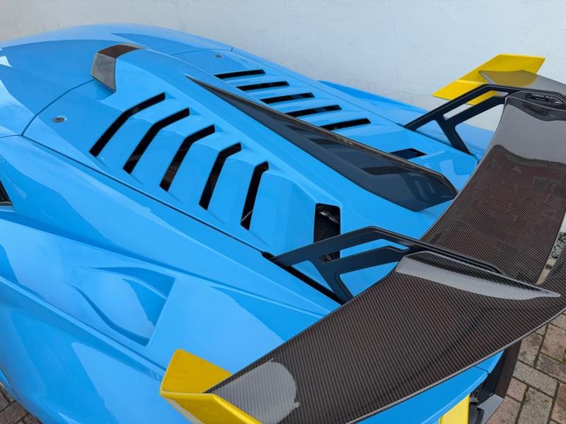 Used Lamborghini Huracan 2023 for sale - 76340158: Photo 16