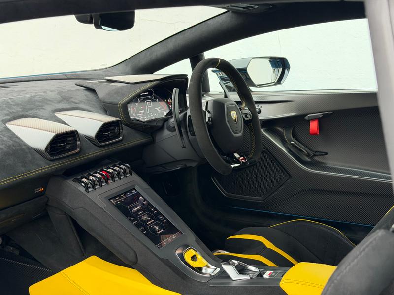 Used Lamborghini Huracan 2023 for sale - 76340158: Photo 6