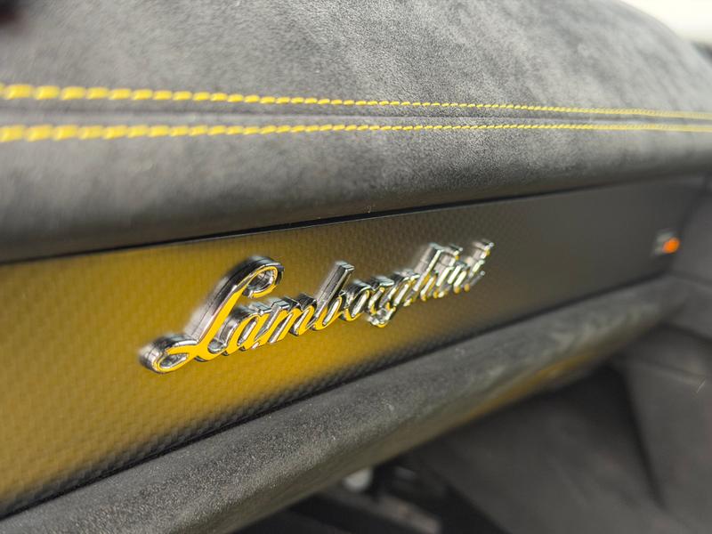 Used Lamborghini Huracan 2023 for sale - 76340158: Photo 9