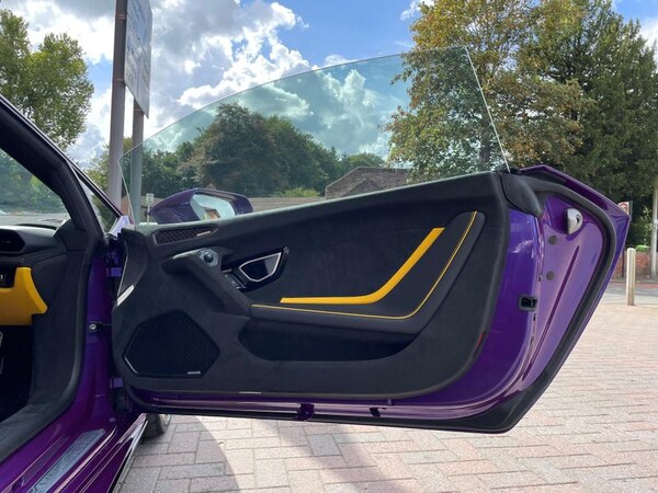 Used Lamborghini Huracan 2023 for sale - 75908318: Photo 11
