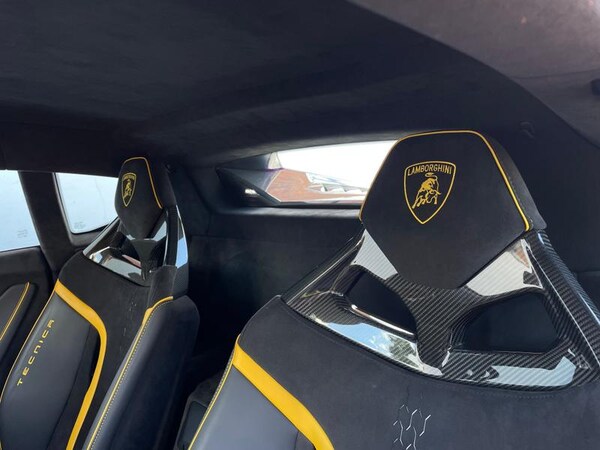 Used Lamborghini Huracan 2023 for sale - 75908318: Photo 14