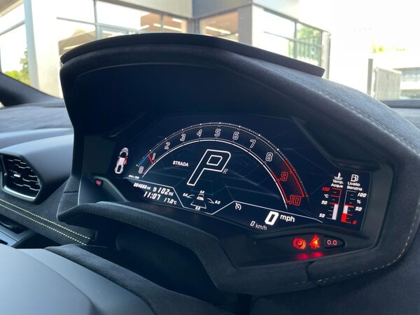 Used Lamborghini Huracan 2023 for sale - 75908318: Photo 18