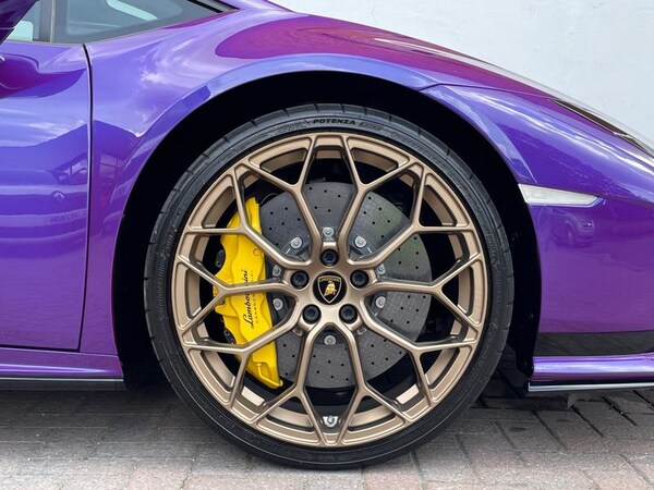 Used Lamborghini Huracan 2023 for sale - 75908318: Photo 9