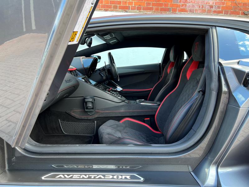 Used Lamborghini Aventador 2018 for sale - 76322231: Photo 11
