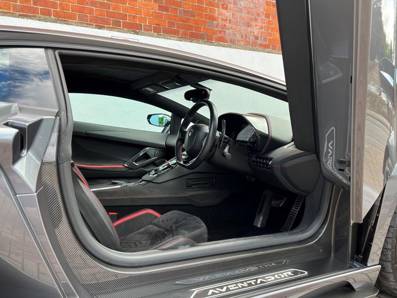 Used Lamborghini Aventador 2018 for sale - 76322231: Photo 12
