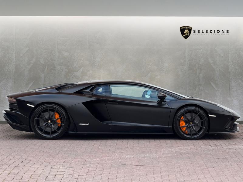 Used Lamborghini Aventador 2018 for sale - 76621821: Photo 2
