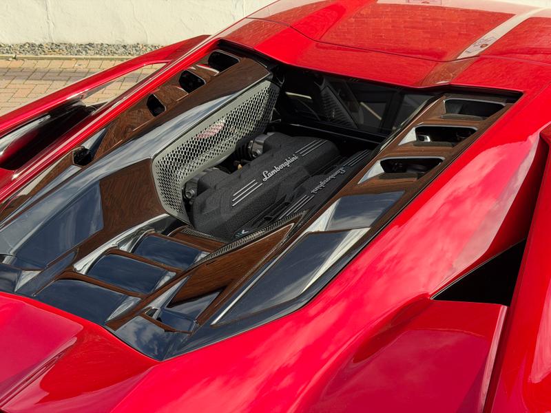 Used Lamborghini Revuelto 2025 for sale - 76355646: Photo 14