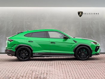 Used Lamborghini Urus undefined for sale - 77641473: Photo