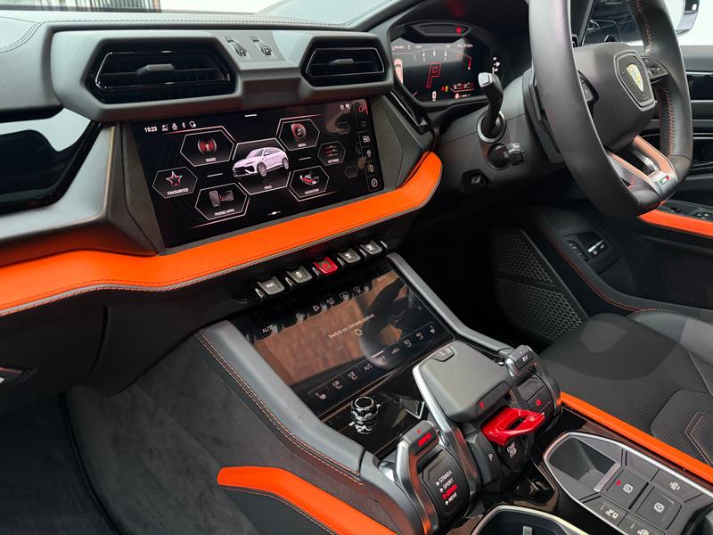 Used Lamborghini Urus 2025 for sale - 77211075: Photo 15