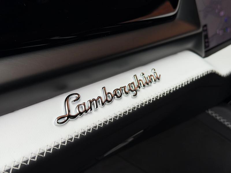 Used Lamborghini Urus 2025 for sale - 76322196: Photo 12