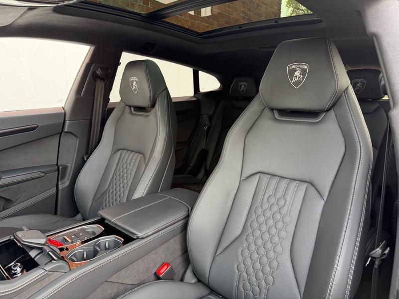 Used Lamborghini Urus 2025 for sale - 76603460: Photo 7
