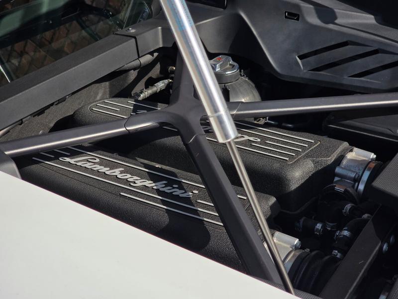 Used Lamborghini Huracan 2019 for sale - 78180293: Photo 10