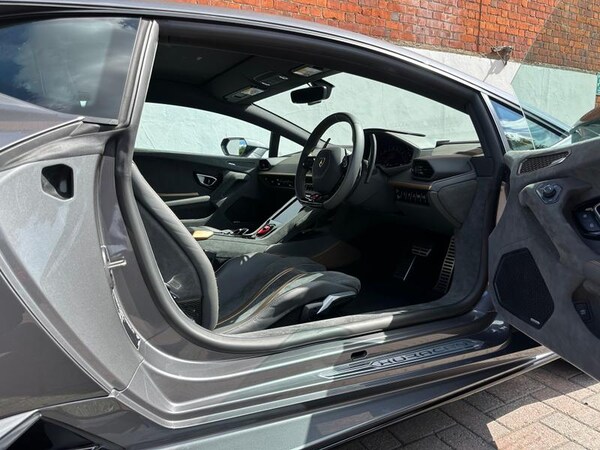 Used Lamborghini Huracan for sale - 75304159: Photo 9