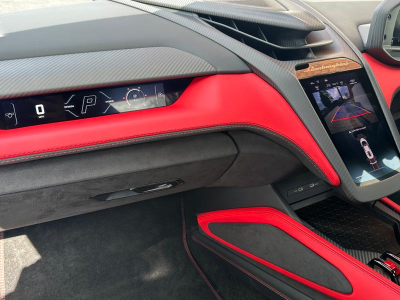 Used Lamborghini Revuelto 2024 for sale - 76508280: Photo 16