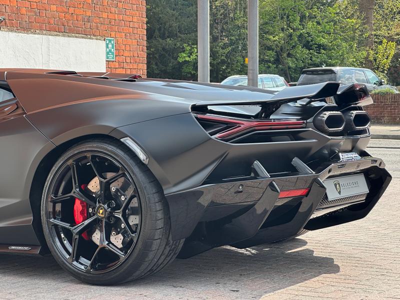 Used Lamborghini Revuelto 2024 for sale - 76508280: Photo 19