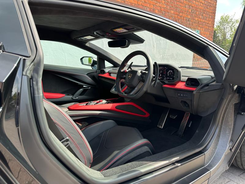 Used Lamborghini Revuelto 2024 for sale - 76508280: Photo 8