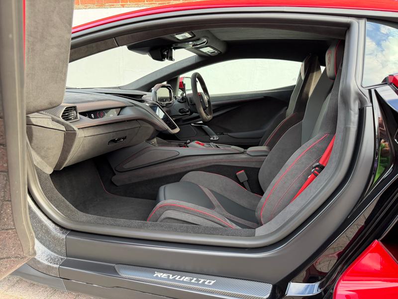 Used Lamborghini Revuelto 2025 for sale - 77023026: Photo 10