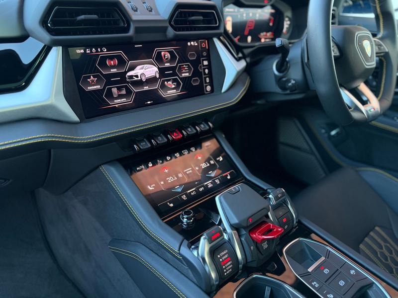 Used Lamborghini Urus 2025 for sale - 77804607: Photo 11