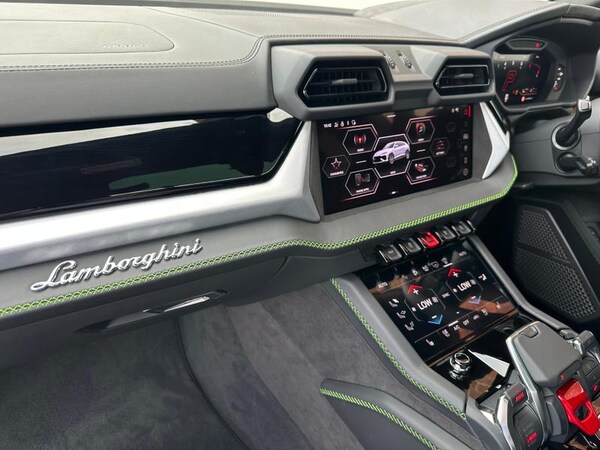 Used Lamborghini Urus 2025 for sale - 76234897: Photo 11