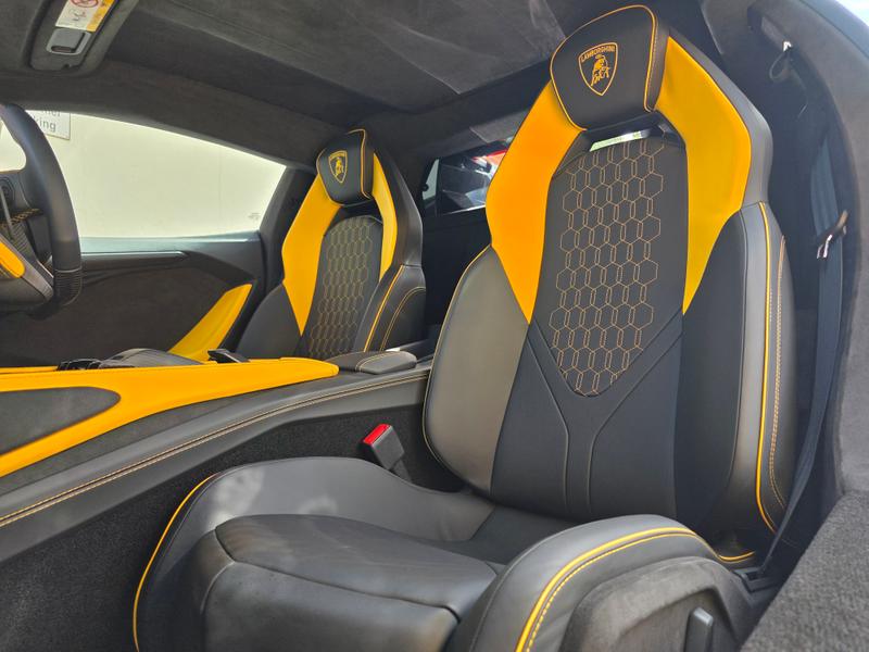 Used Lamborghini Revuelto for sale - 76738866: Photo 16
