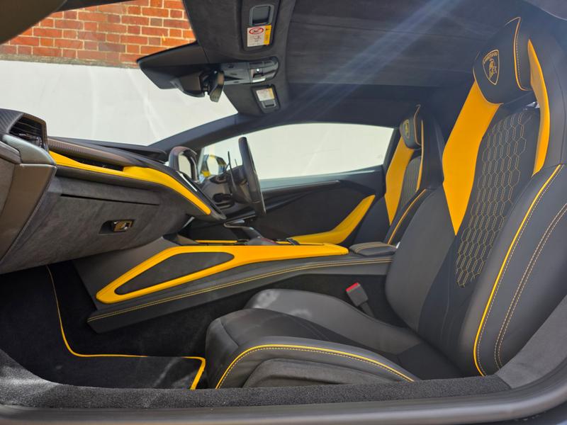 Used Lamborghini Revuelto for sale - 76738866: Photo 6