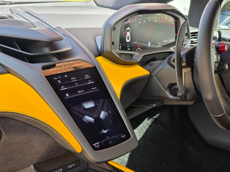 Used Lamborghini Revuelto for sale - 76738866: Photo 8