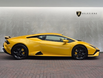 Used Lamborghini Huracan 2024 for sale - 79620810: Photo