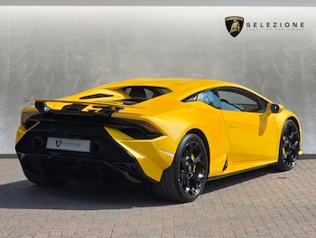 Used Lamborghini Huracan 2024 for sale - 79620810: Photo