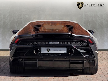Used Lamborghini Huracan 2019 for sale - 78593032: Photo