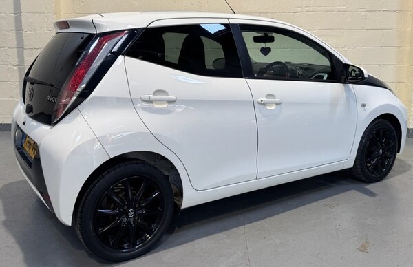 Used Toyota AYGO 2017 for sale - 76235268: Photo 29