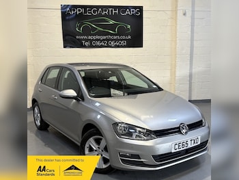 Used Volkswagen Golf 2015 for sale - 76235528: Photo