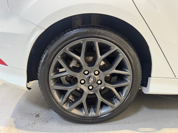 Used Ford Focus 2017 for sale - 76267055: Photo 11
