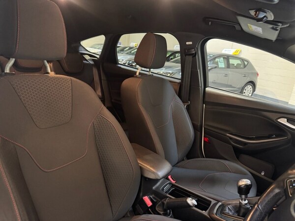 Used Ford Focus 2017 for sale - 76267055: Photo 14