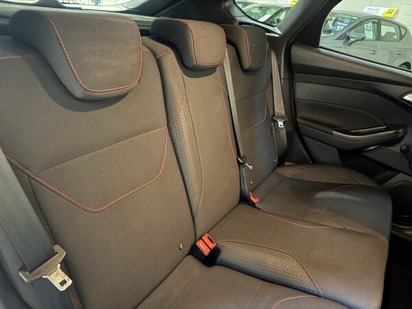Used Ford Focus 2017 for sale - 76267055: Photo 15