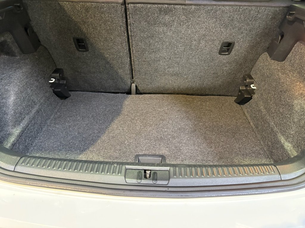 Used Volkswagen Polo 2016 for sale - 76367958: Photo 31