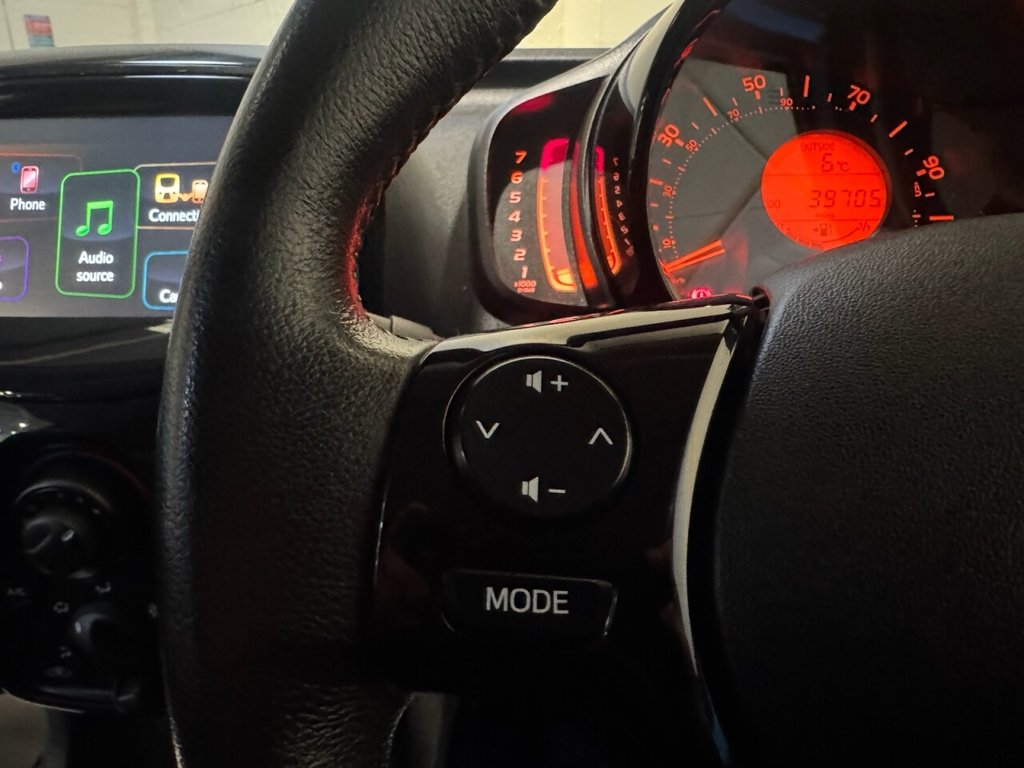 Used Toyota AYGO 2016 for sale - 76604987: Photo 49